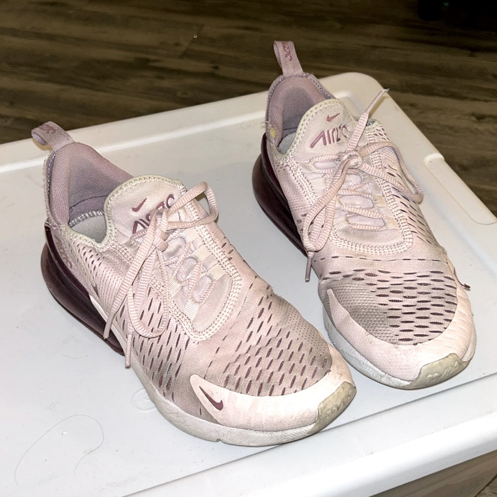 Nike Airmax 270 women’s shoes